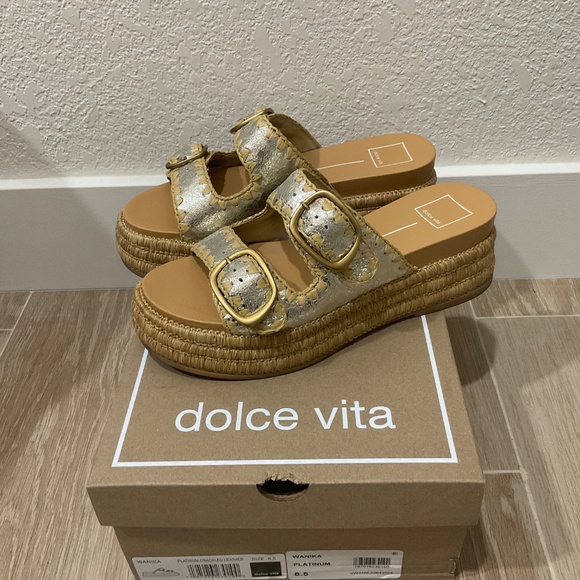 Dolce Vita Wanika Platinum Crackled Leather Sandals 8.5 - Picture 3 of 5